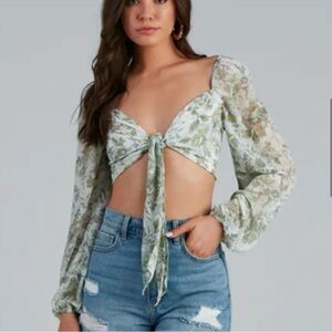 Windsor Tie-Front Long Sleeved Crop Top - Sage Floral Print, S